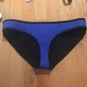 triangl swimwear Swim - Triangl Swimwear Royal Blue Bottom Size Medium triangl swimwear Swim - Triangl Swimwear Royal Blue Bottom Size Medium